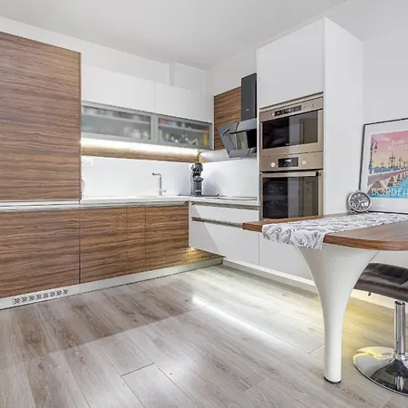Central, Sunny&spacious Apartamento Bratislava