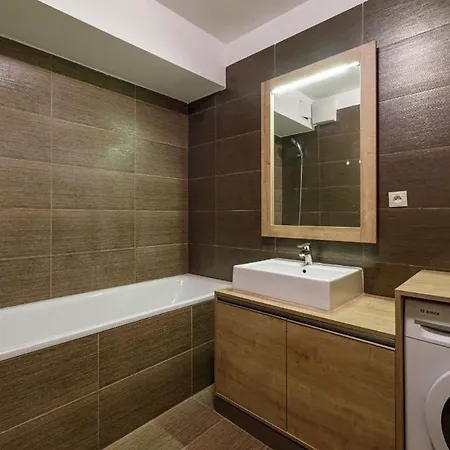 Central, Sunny And Spacious Daire *