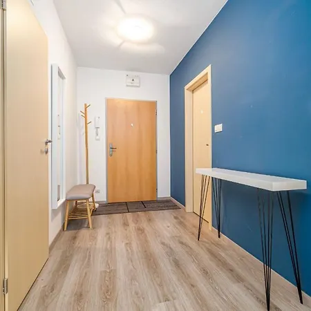 Central, Sunny&spacious