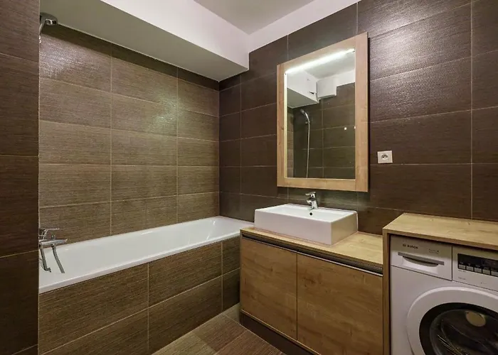 Central, Sunny And Spacious Apartament *