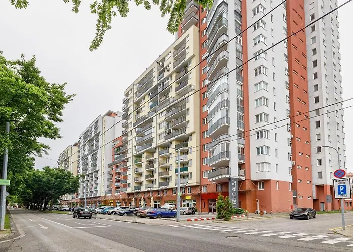 Central, Sunny And Spacious Apartament Bratislava